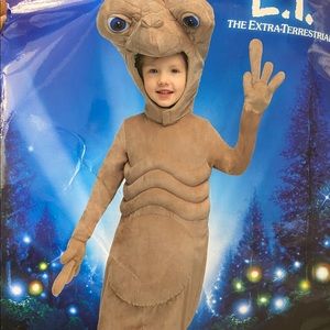 ET costume